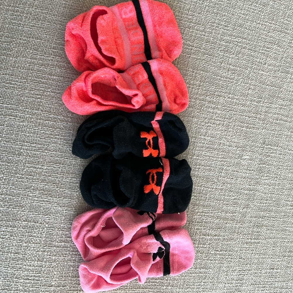Under Armour 3 pair no show socks